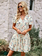 Vestido Feminino Curto em Camadas de Chiffon