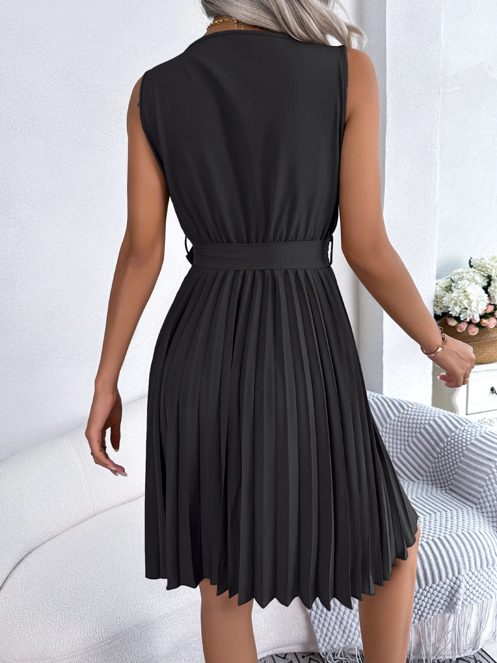 Vestido Curto Preto 4