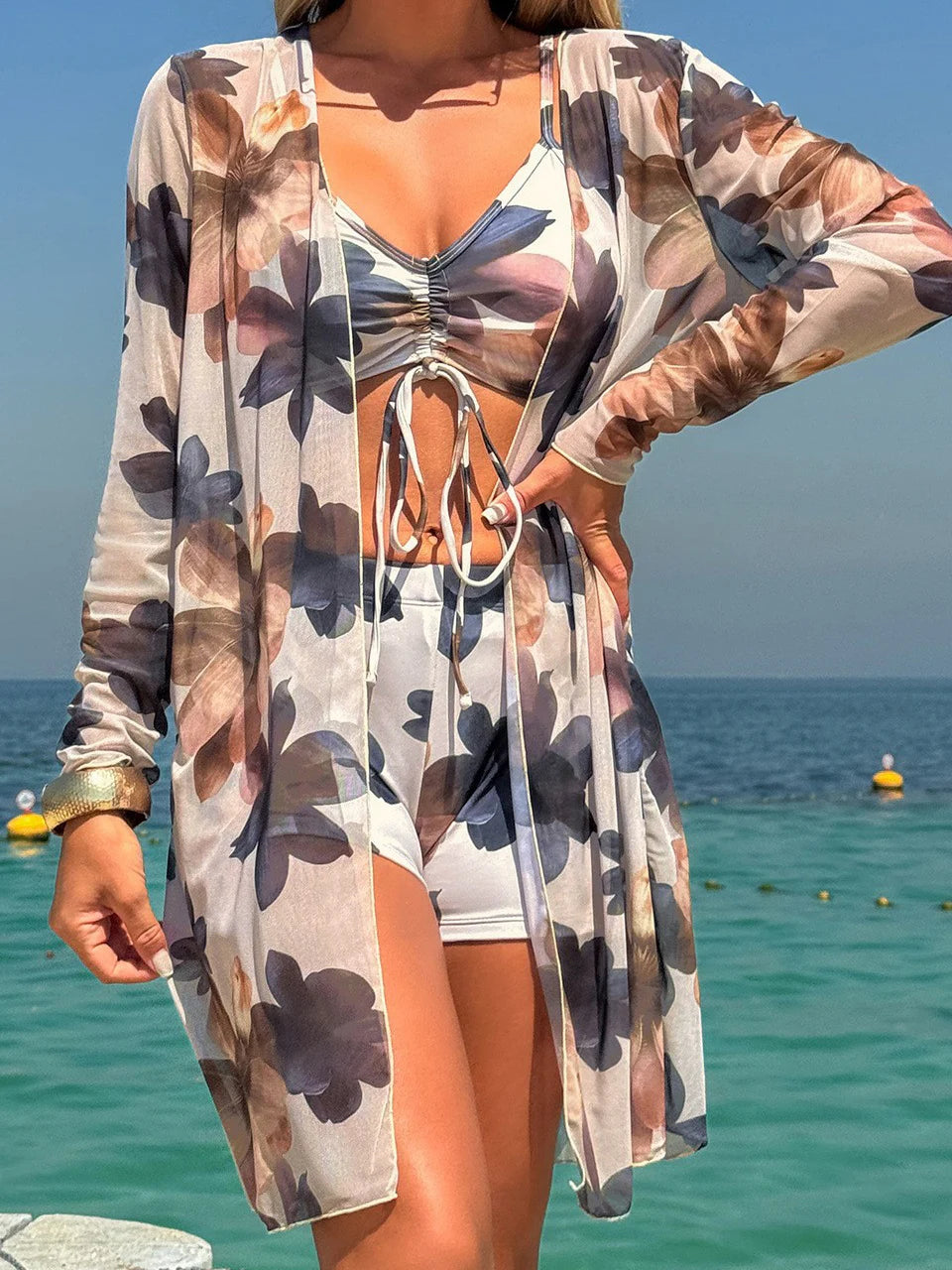 Conjunto Biquíni e Saída de Praia Bege 11