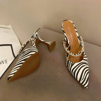 Scarpin Salto Taça Alto Preto e Branco 4