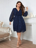 Vestido Curto Feminino- Plus Size