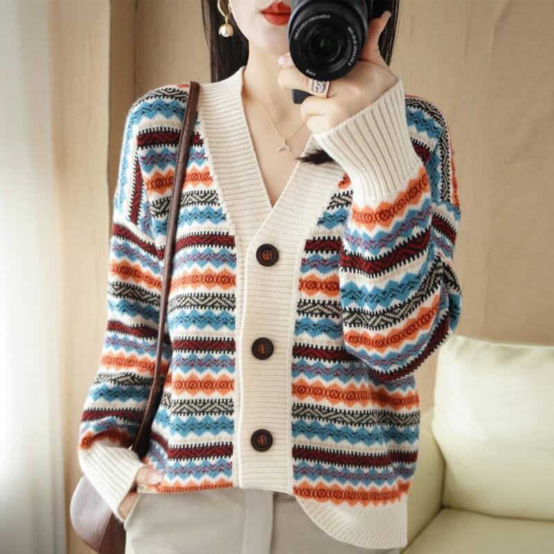 Cardigan Feminino Jacquard com Botões Bege 2