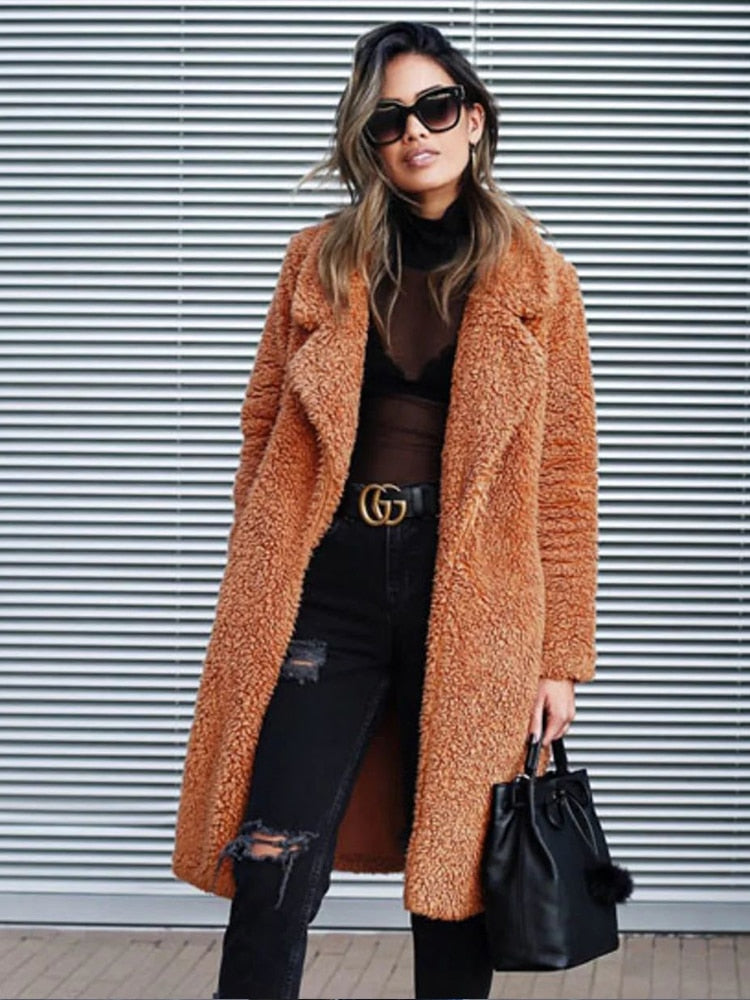Casaco Feminino Alongado Lã Teddy Oversized com Gola Ampla Ava Peacoat